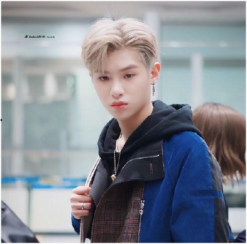 黄明昊爆料新闻,揭秘娱乐圈幕后真相 第1张 黄明昊爆料新闻,揭秘娱乐圈幕后真相 第1张